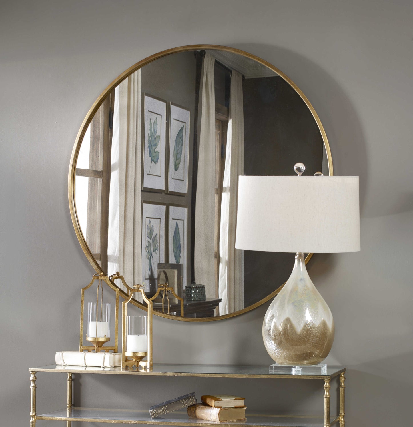 Junius Round Mirror, Gold